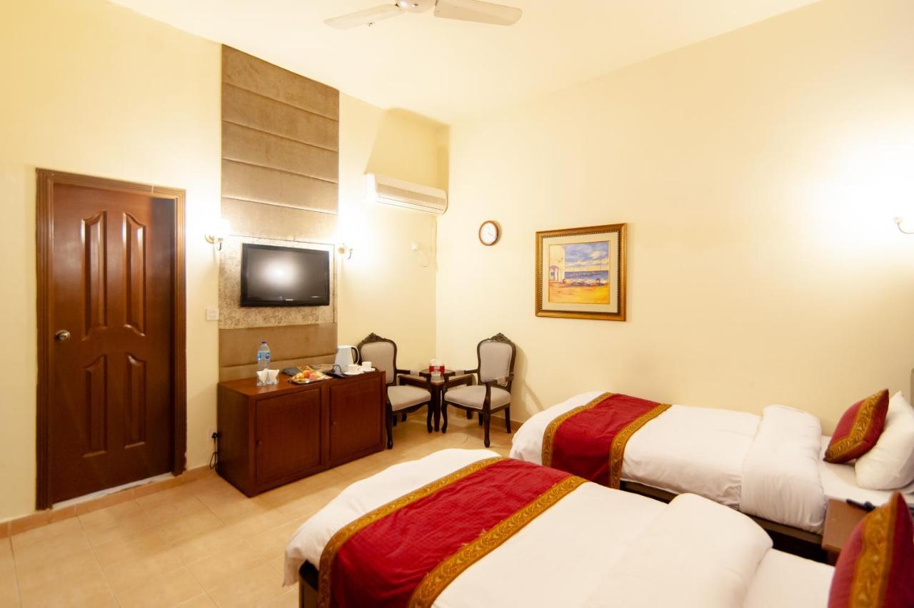 Shelton Guest House Islamabad Ngoại thất bức ảnh