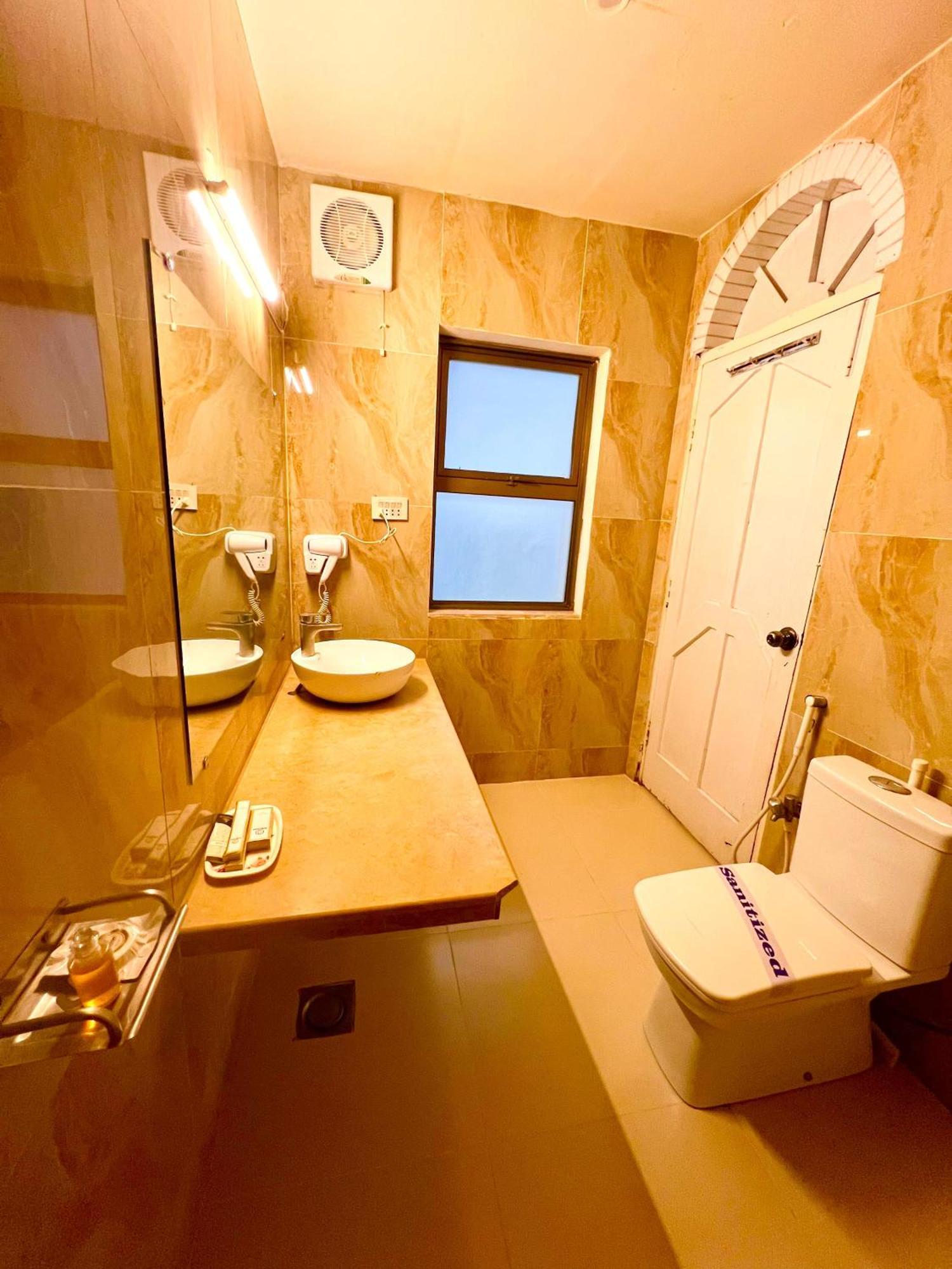 Shelton Guest House Islamabad Ngoại thất bức ảnh