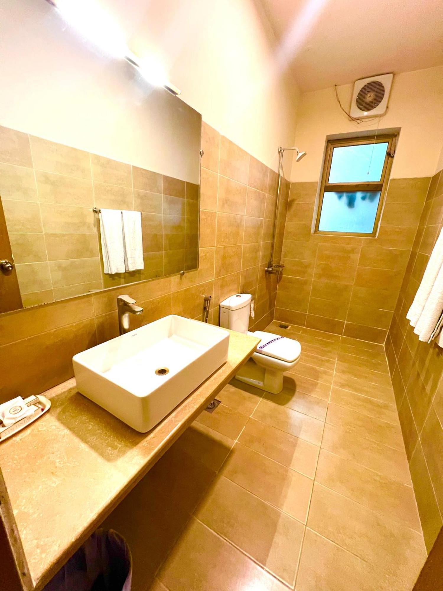 Shelton Guest House Islamabad Ngoại thất bức ảnh